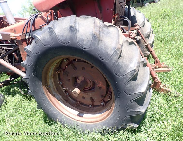 image for item DS7144 Farmall 706  tractor