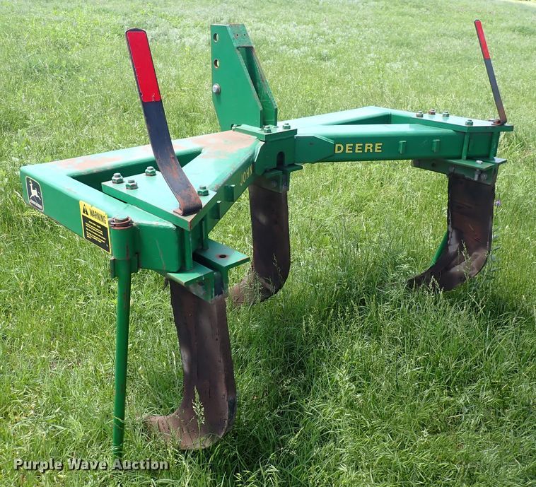 image for item DS7148 John Deere 913  V-ripper