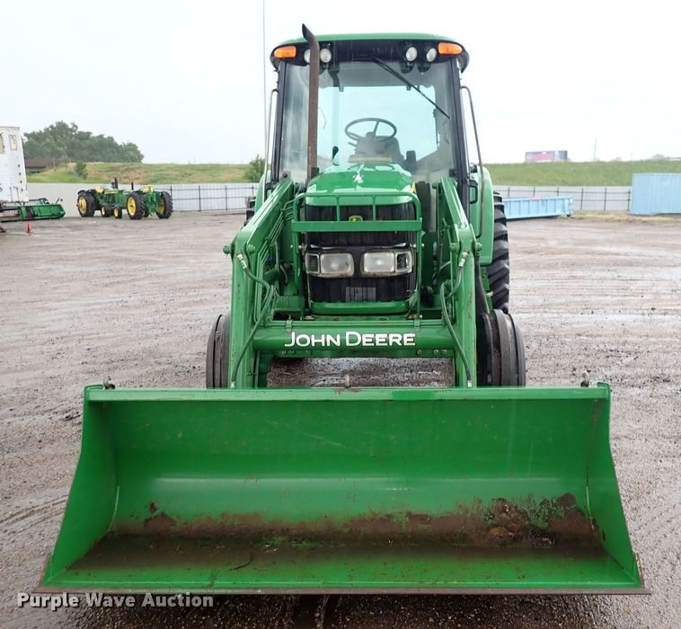 image for item DS7152 2003 John Deere 6320  tractor