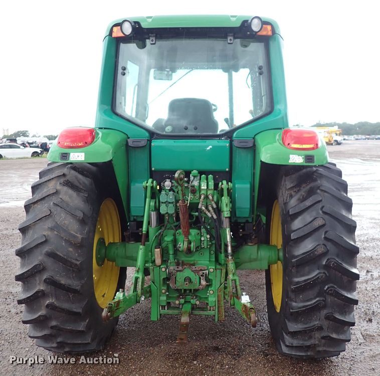 image for item DS7152 2003 John Deere 6320  tractor