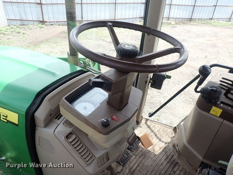 image for item DS7152 2003 John Deere 6320  tractor