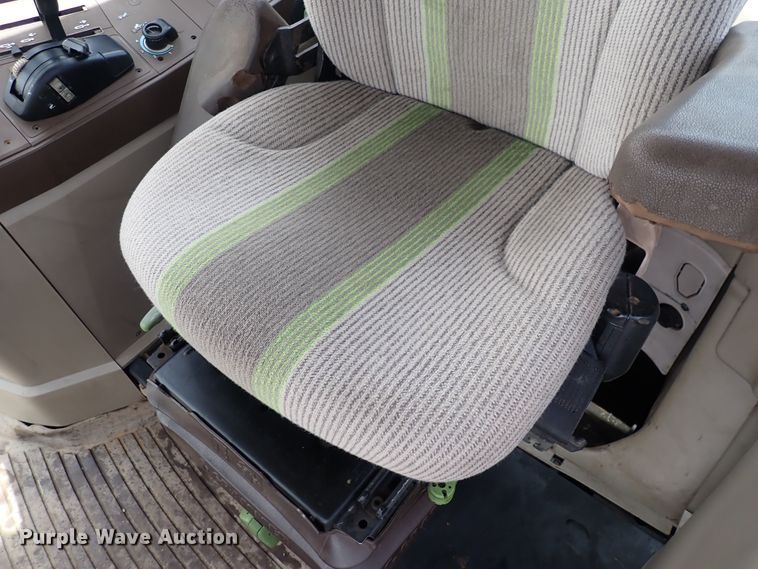 image for item DS7152 2003 John Deere 6320  tractor