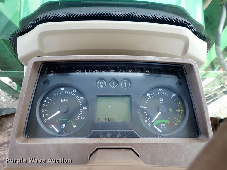 image for item DS7152 2003 John Deere 6320  tractor