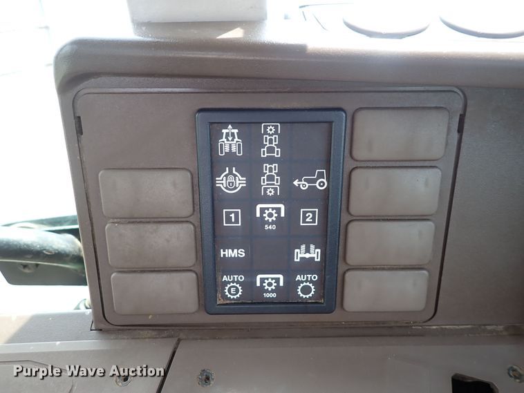 image for item DS7152 2003 John Deere 6320  tractor