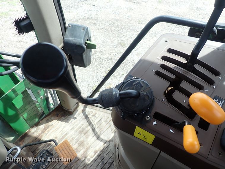 image for item DS7152 2003 John Deere 6320  tractor