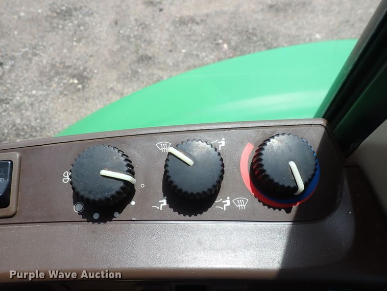 image for item DS7152 2003 John Deere 6320  tractor