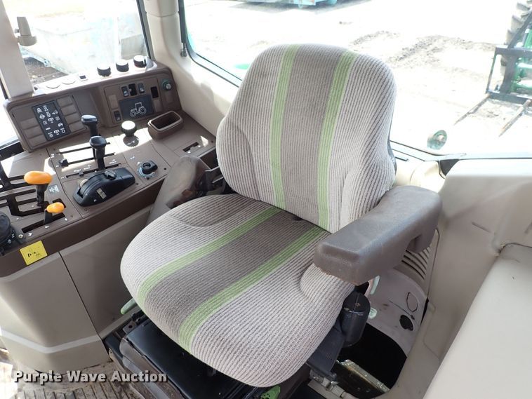 image for item DS7152 2003 John Deere 6320  tractor