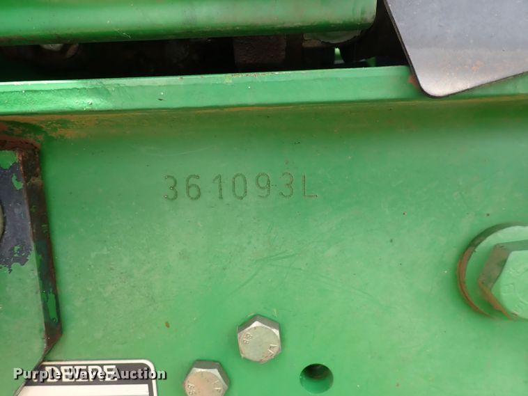image for item DS7152 2003 John Deere 6320  tractor