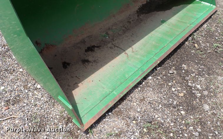 image for item DS7152 2003 John Deere 6320  tractor