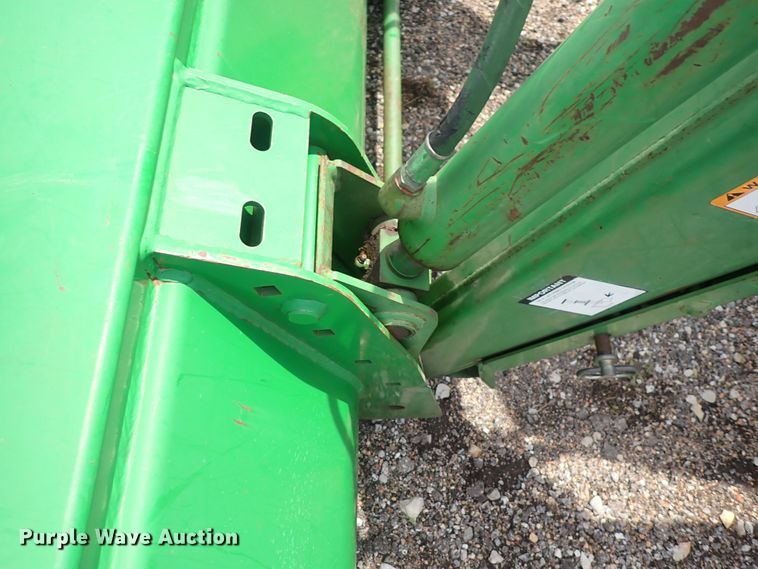 image for item DS7152 2003 John Deere 6320  tractor