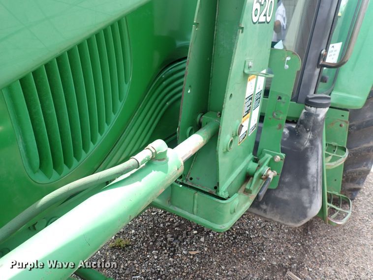 image for item DS7152 2003 John Deere 6320  tractor