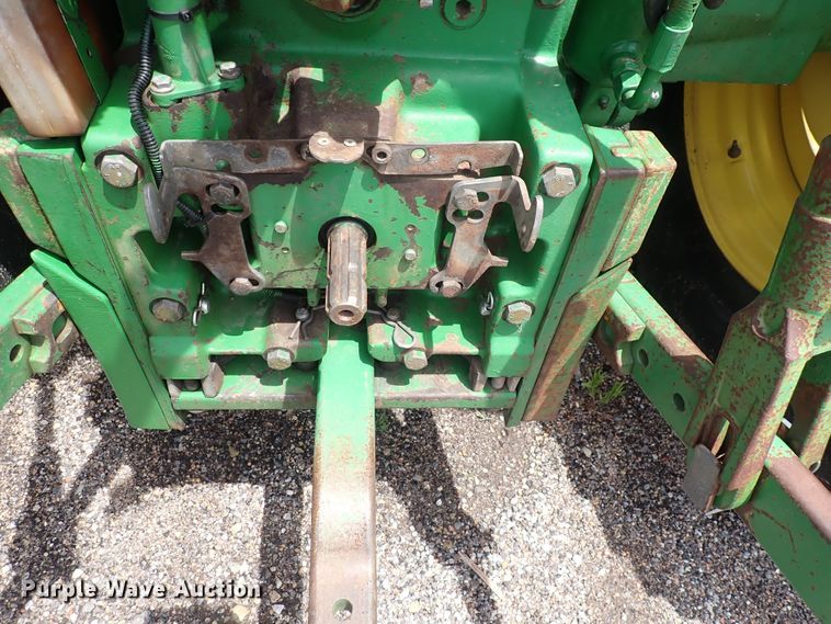 image for item DS7152 2003 John Deere 6320  tractor