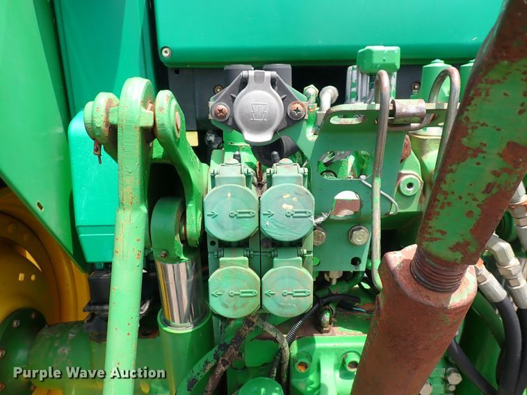 image for item DS7152 2003 John Deere 6320  tractor