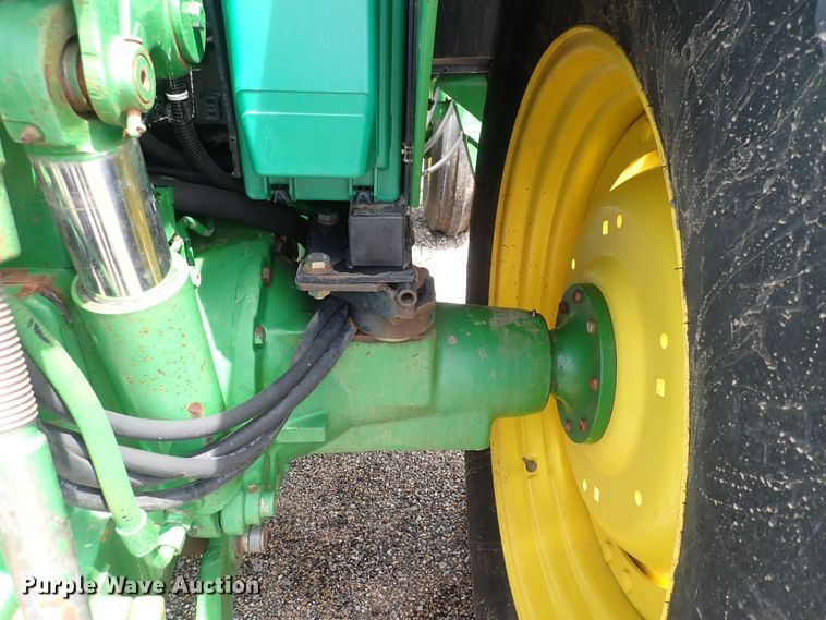image for item DS7152 2003 John Deere 6320  tractor