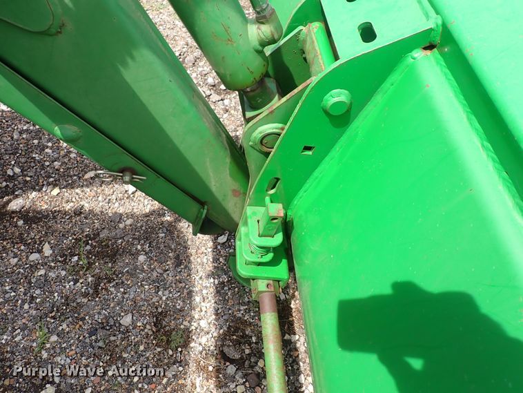 image for item DS7152 2003 John Deere 6320  tractor