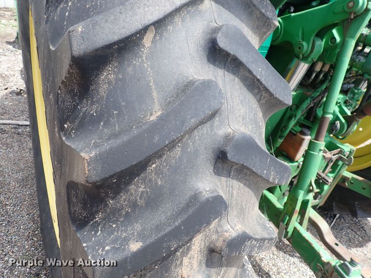 image for item DS7152 2003 John Deere 6320  tractor