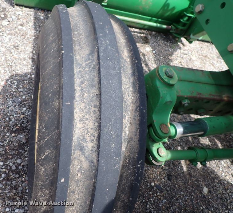 image for item DS7152 2003 John Deere 6320  tractor