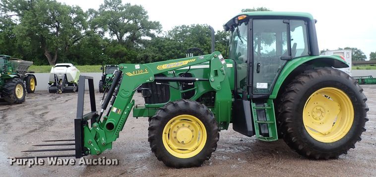 image for item DS7153 John Deere 7130 MFWD tractor