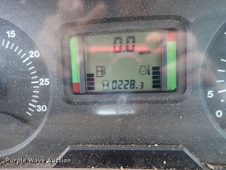 image for item DS7153 John Deere 7130 MFWD tractor