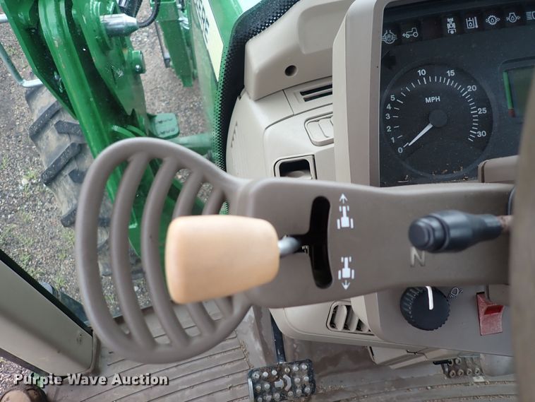 image for item DS7153 John Deere 7130 MFWD tractor