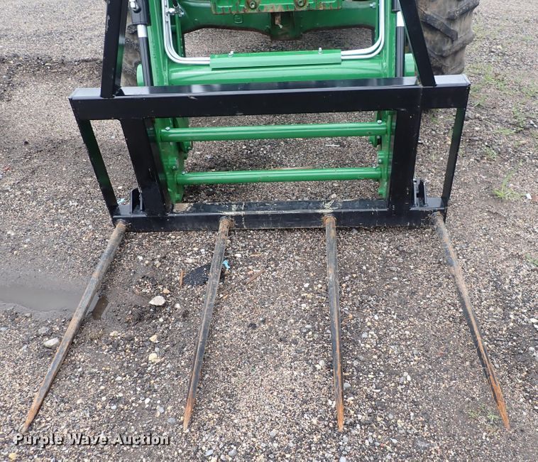 image for item DS7153 John Deere 7130 MFWD tractor