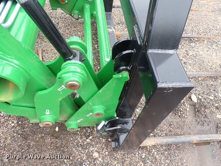 image for item DS7153 John Deere 7130 MFWD tractor