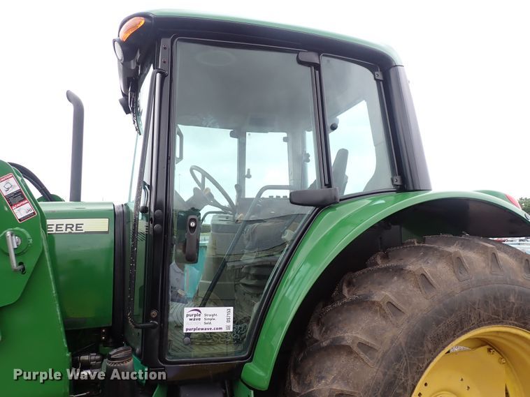 image for item DS7153 John Deere 7130 MFWD tractor