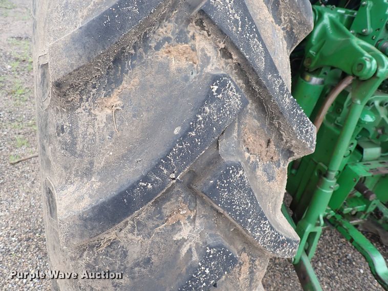 image for item DS7153 John Deere 7130 MFWD tractor