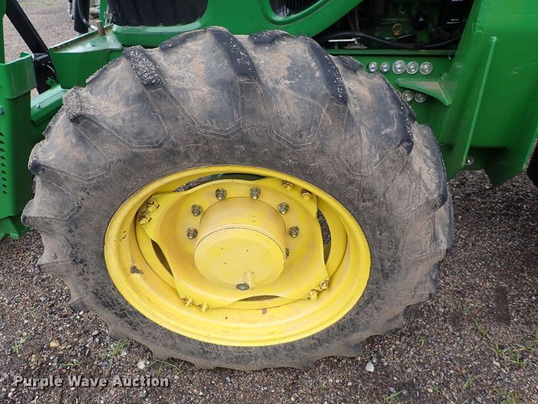 image for item DS7153 John Deere 7130 MFWD tractor