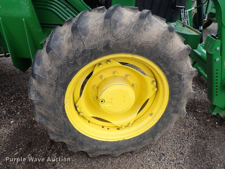 image for item DS7153 John Deere 7130 MFWD tractor