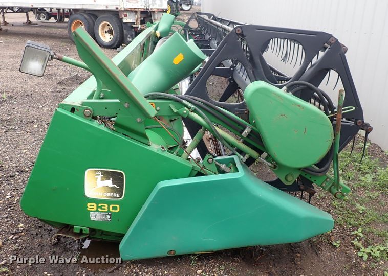 image for item DS7159 1996 John Deere 930  flex head