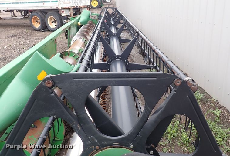 image for item DS7159 1996 John Deere 930  flex head