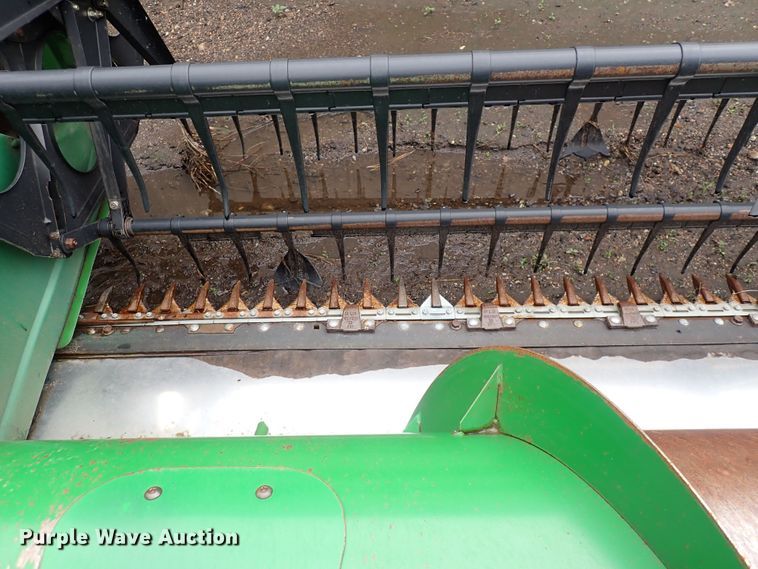 image for item DS7159 1996 John Deere 930  flex head