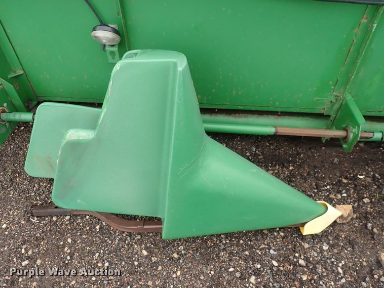 image for item DS7159 1996 John Deere 930  flex head