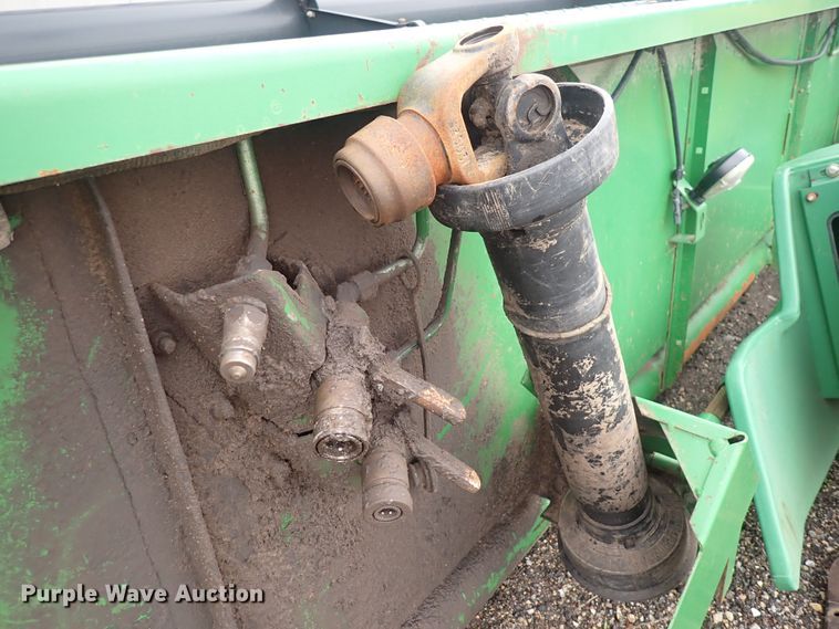 image for item DS7159 1996 John Deere 930  flex head