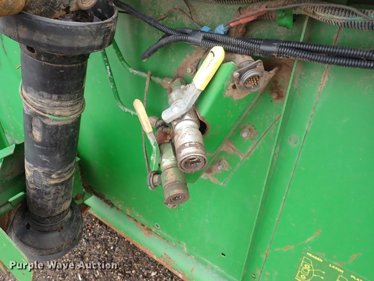 image for item DS7159 1996 John Deere 930  flex head