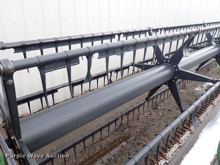 image for item DS7159 1996 John Deere 930  flex head