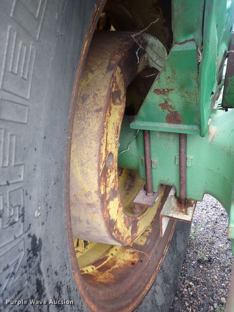 image for item DS7160 1974 John Deere 6030  tractor