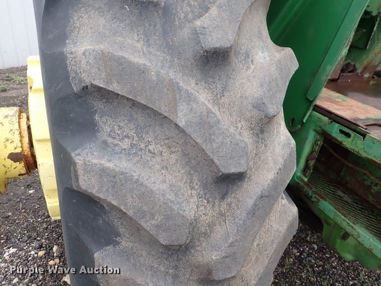 image for item DS7160 1974 John Deere 6030  tractor