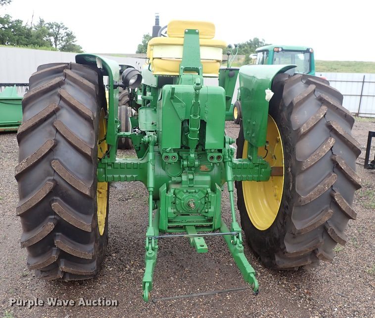 image for item DS7161 1972 John Deere 4020  tractor