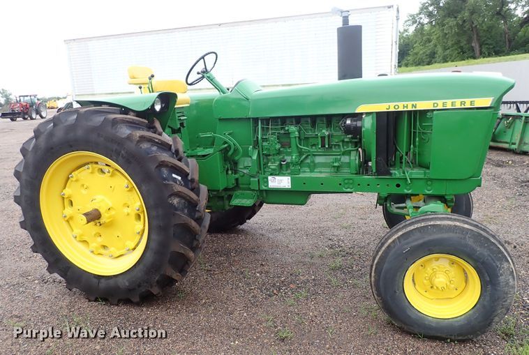 image for item DS7161 1972 John Deere 4020  tractor