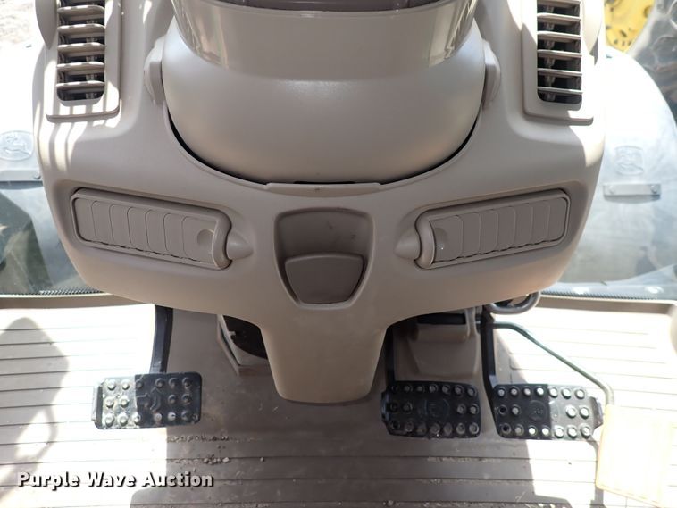 image for item DS7162 2017 John Deere 6130R  MFWD tractor