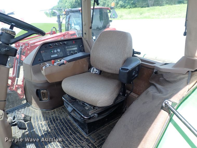 image for item DS7165 1995 John Deere 8400  MFWD tractor