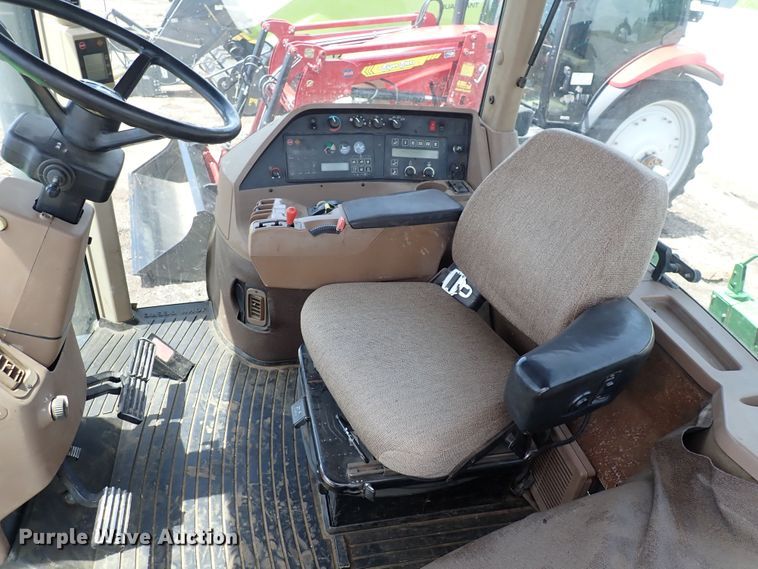 image for item DS7165 1995 John Deere 8400  MFWD tractor