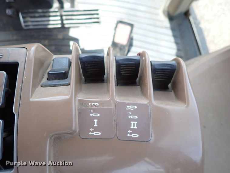 image for item DS7165 1995 John Deere 8400  MFWD tractor