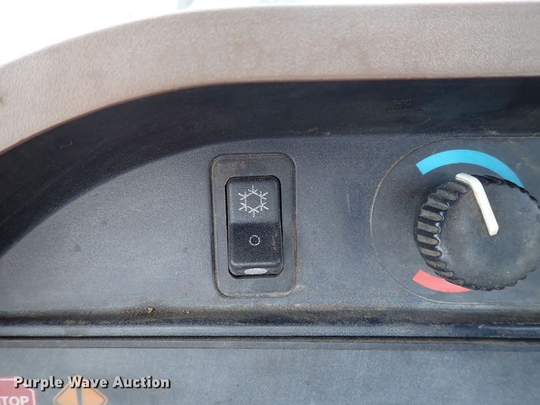 image for item DS7165 1995 John Deere 8400  MFWD tractor