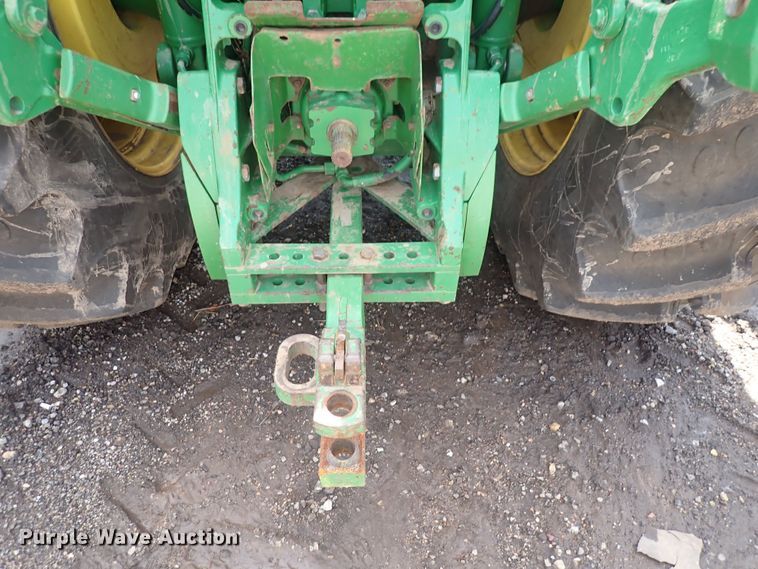 image for item DS7165 1995 John Deere 8400  MFWD tractor