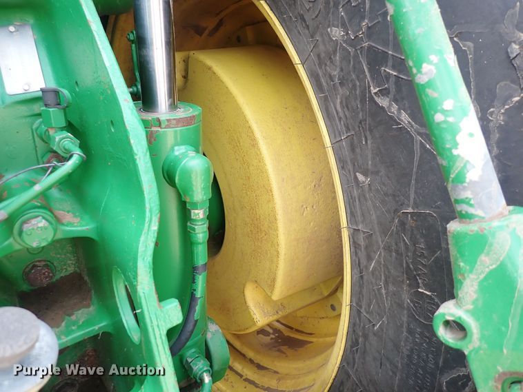 image for item DS7165 1995 John Deere 8400  MFWD tractor