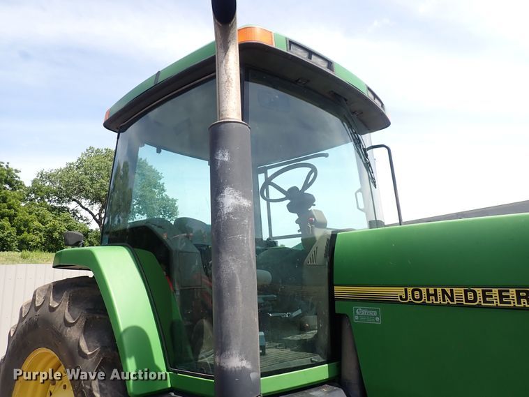 image for item DS7165 1995 John Deere 8400  MFWD tractor