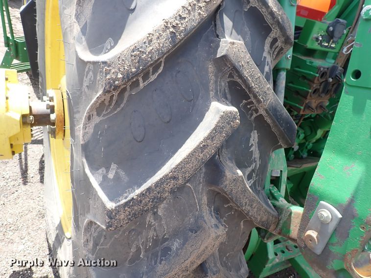 image for item DS7165 1995 John Deere 8400  MFWD tractor